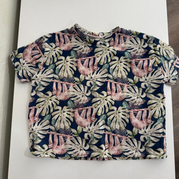 Brittany Hart Designs Sloth & Monstera Leaf Short Sleeve Shirt & Shorts Set 9-12 - Picture 4 of 5